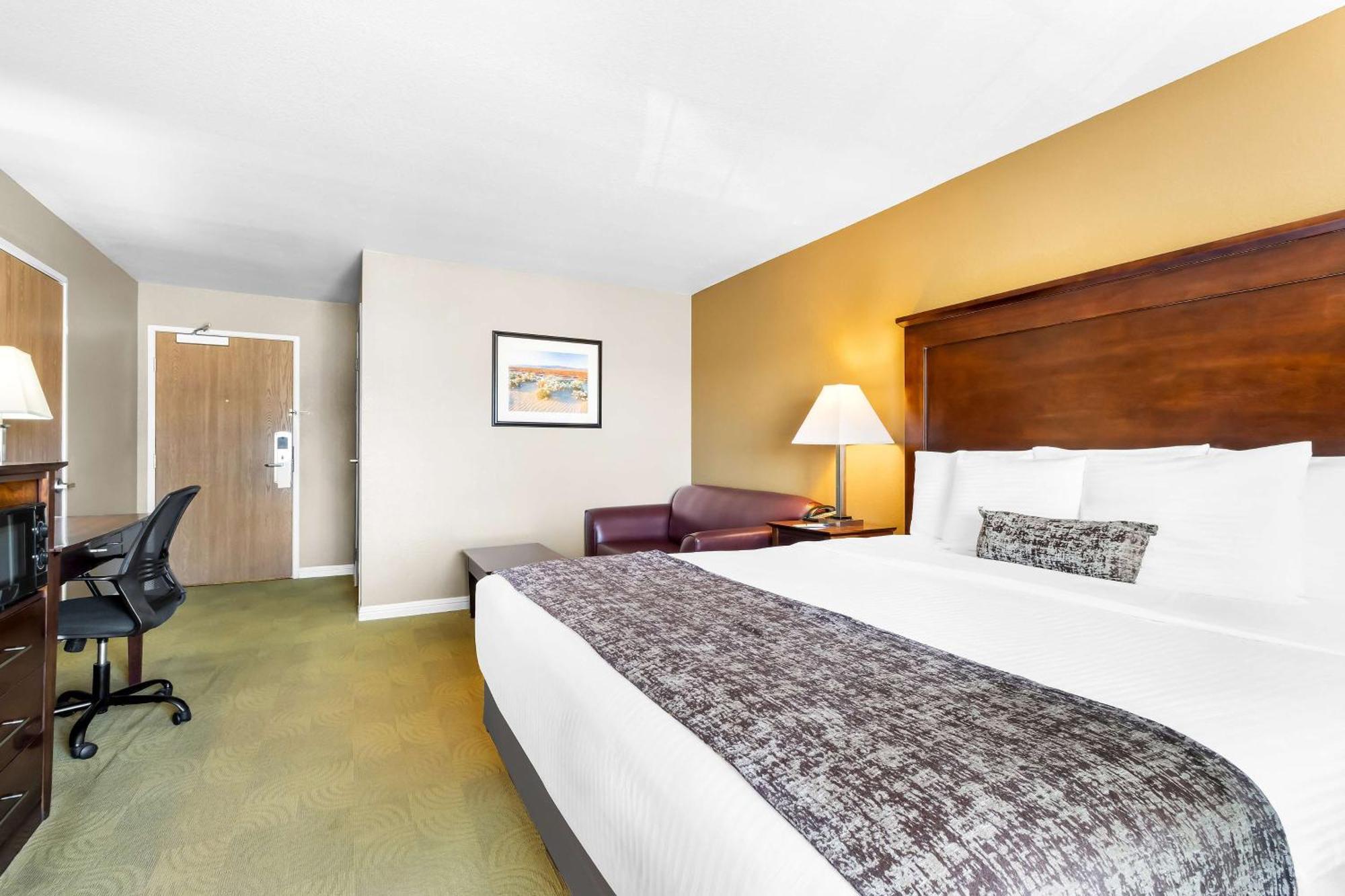 Hotel Western California & California City