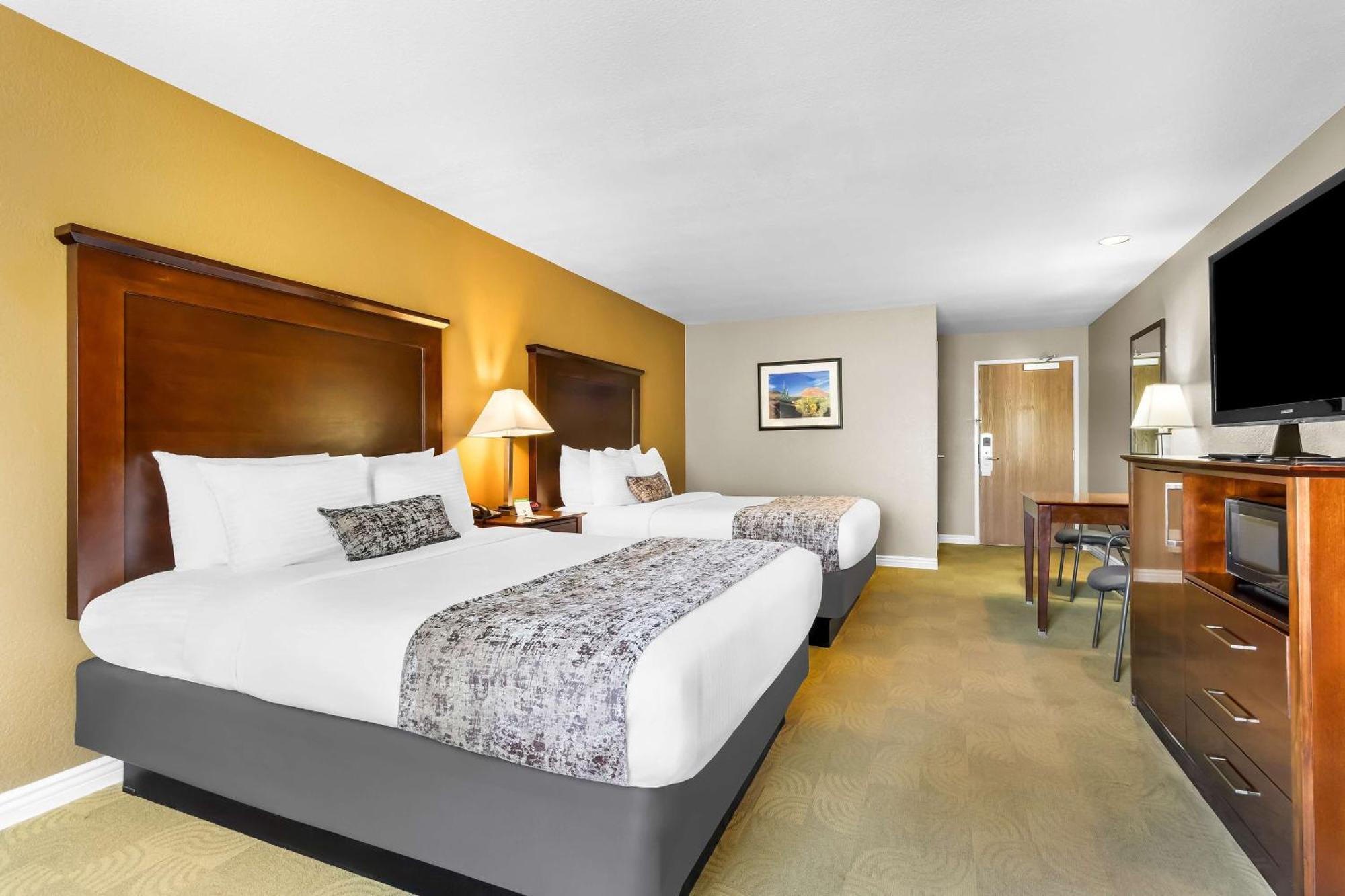 Western California & Hotel