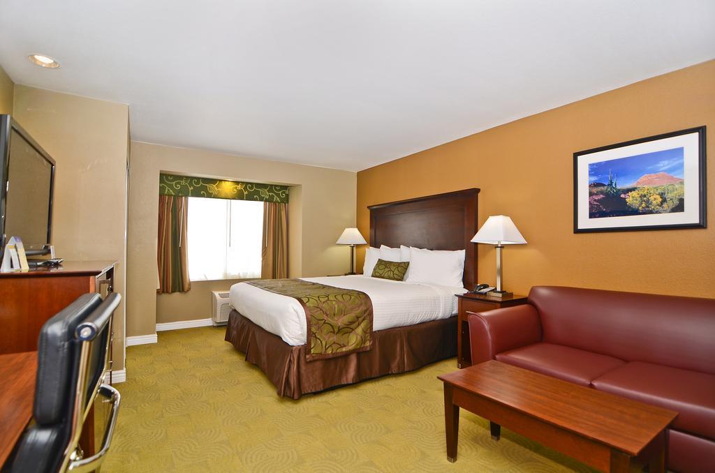 Western California & 4* California City