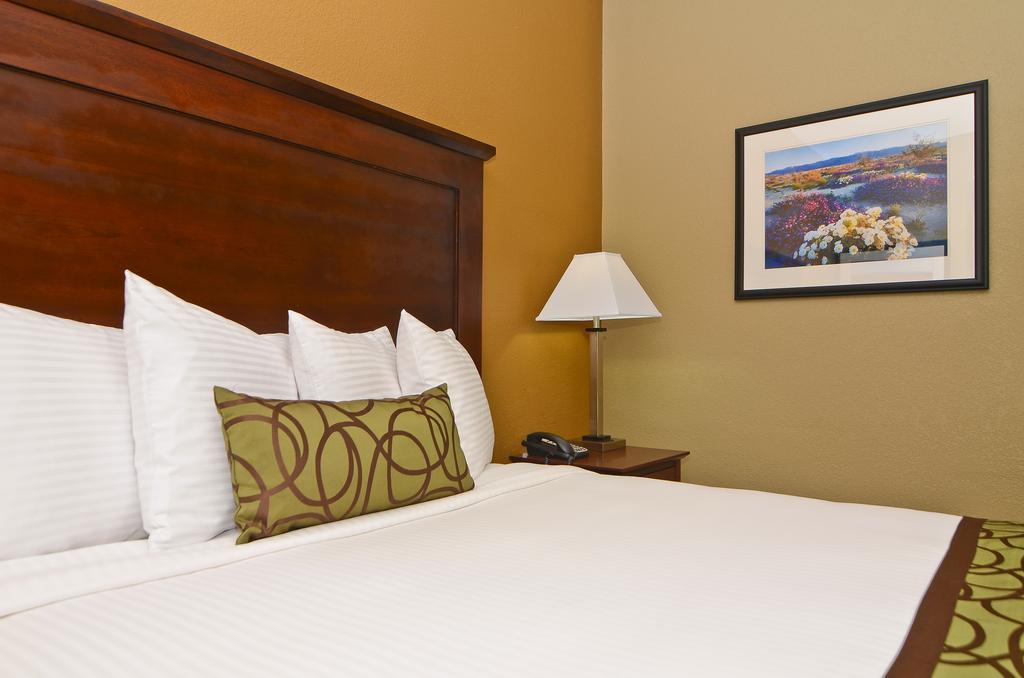 Hotel Western California & 4*